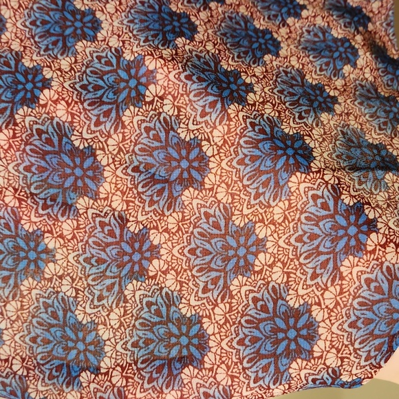 NWOT! CABI TOP - SLEEVELESS FAN BLOUSE, SMALL - Picture 9 of 10